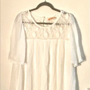 Cotton white dress with lace insert